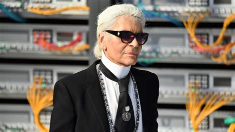 karl lagerfeld en chanel|Karl Lagerfeld death day.